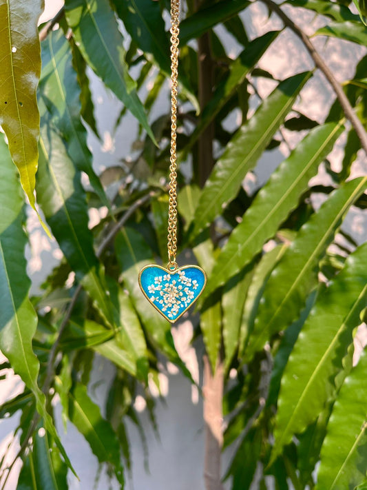 Blue Anne lace pendent